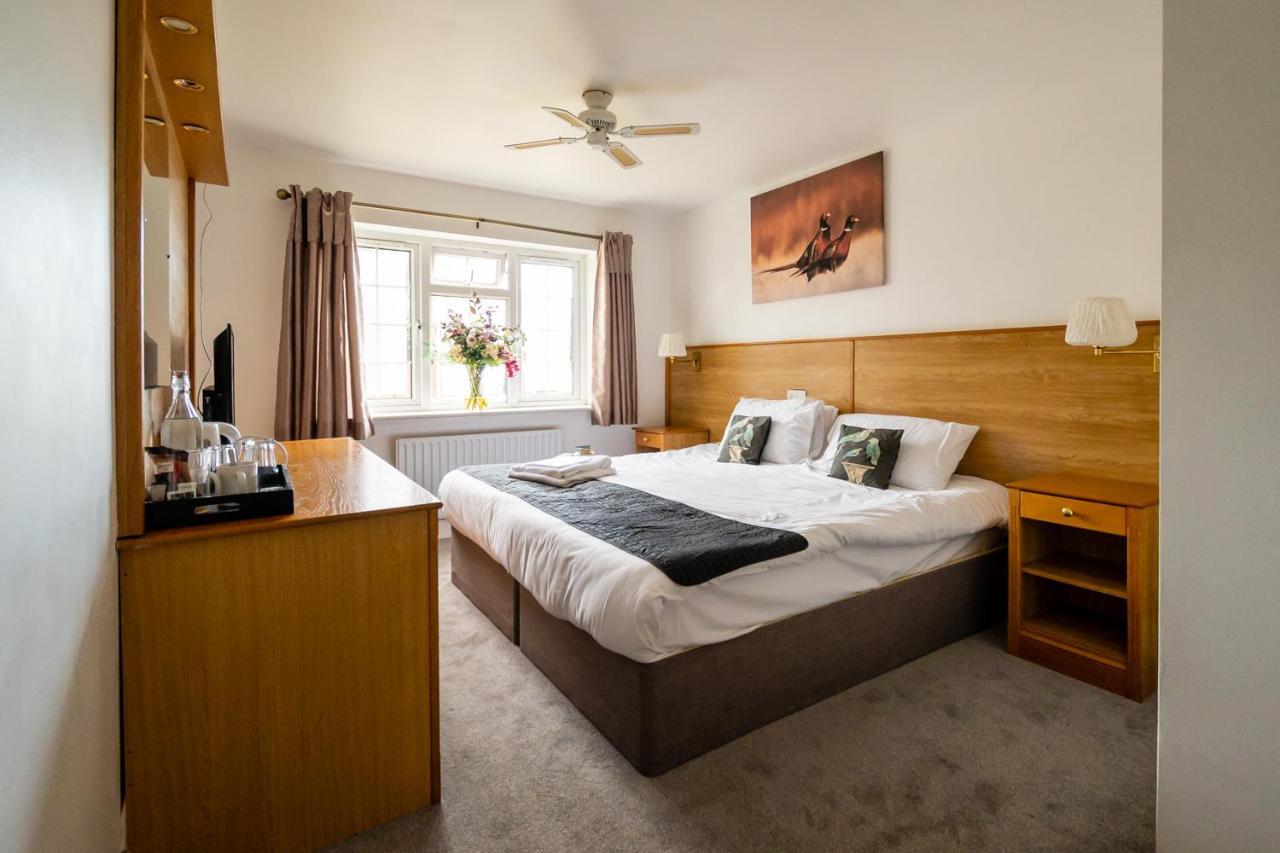 The Pheasant Hotel Уокингем Экстерьер фото
