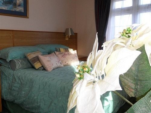 The Pheasant Hotel Уокингем Экстерьер фото